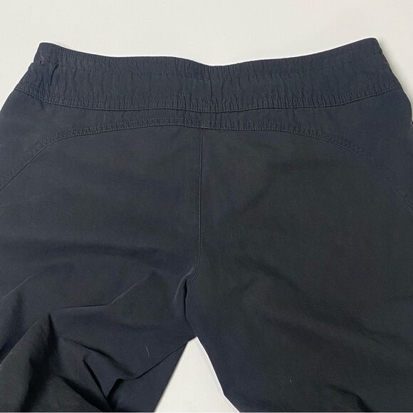 Nike Black Activewear Capri Drawstring Cuffed Cargo Pants Women's Size Medium - Picture 11 of 16